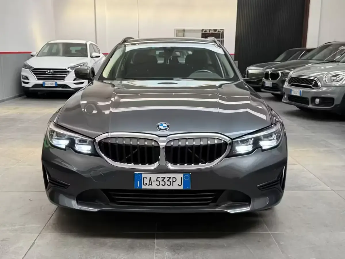 Usata BMW 320 Sport Line 190 CV (139 kW) 2020 Argento Station wagon