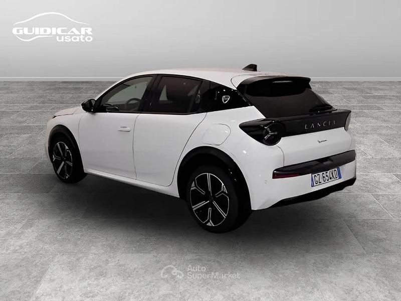 Usata Lancia Ypsilon 110 CV (80 kW) 2025 Bianco Utilitaria