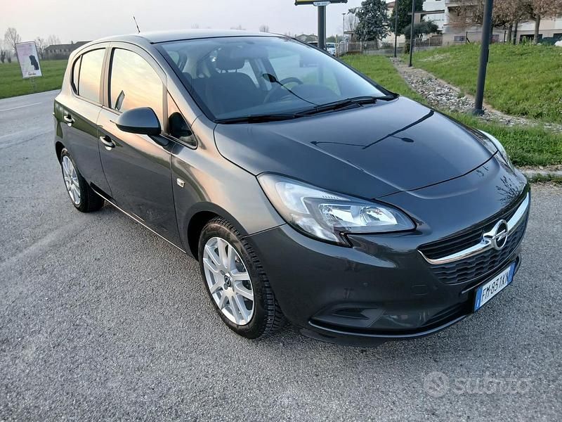 Usata Opel Corsa 90 CV (66 kW) 2017 Grigio Utilitaria