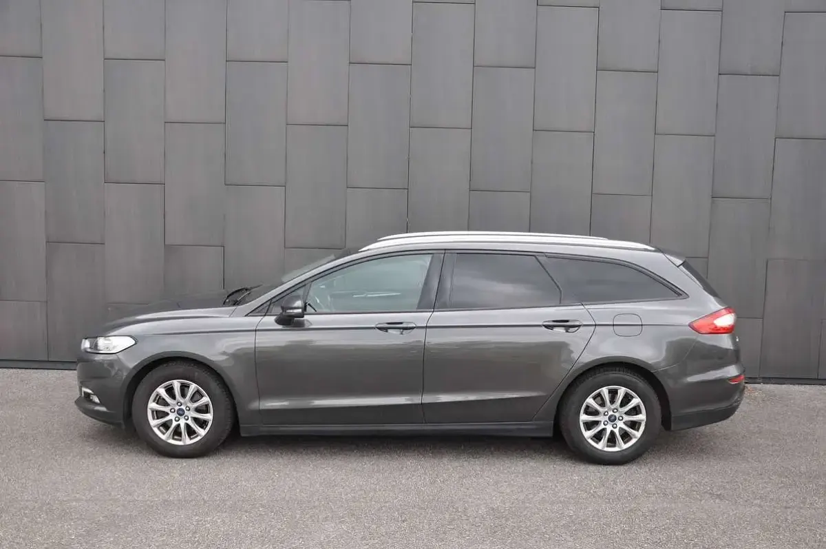 Usata Ford Mondeo Titanium 150 CV (110 kW) 2017 Grigio Station wagon