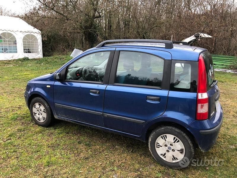 Usata Fiat Panda Dynamic 60 CV (44 kW) 2004 Blu Utilitaria