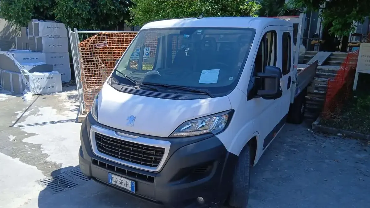 Usata Peugeot Boxer 165 CV (121 kW) 2021 Furgone