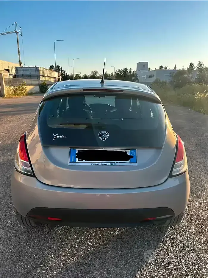 Usata Lancia Ypsilon Silver 95 CV (69 kW) 2011 Utilitaria