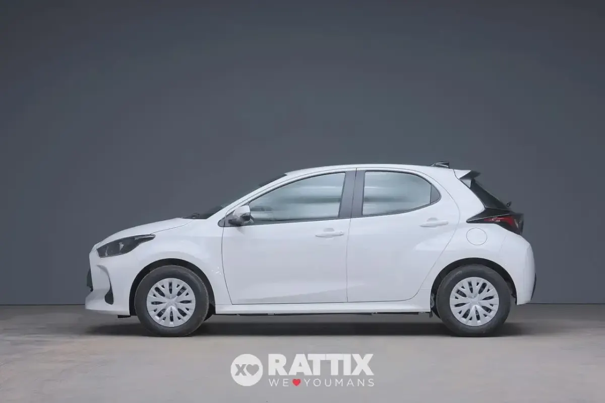 Nuova Toyota Yaris Active 92 CV (67 kW) 2025 Bianco Utilitaria