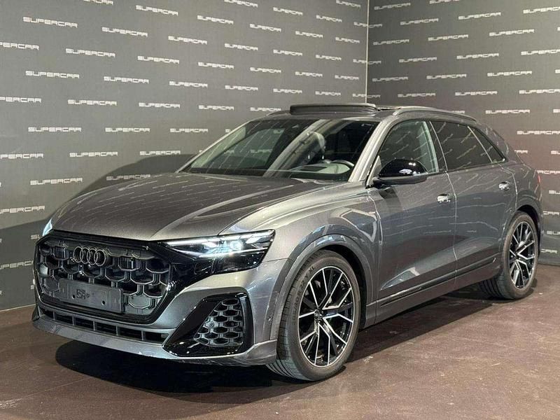 Grigio daytona Usata 2025 Audi Q8 S-Line SUV | 82.900 € (Molto cara) - Immagine 1/4