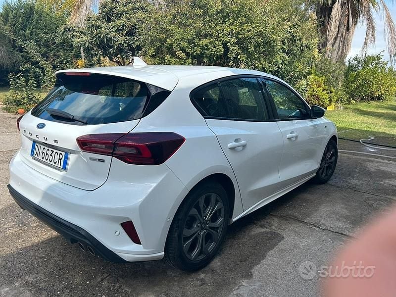 Usata Ford Focus ST-Line 125 CV (91 kW) 2023 Bianco Berlina