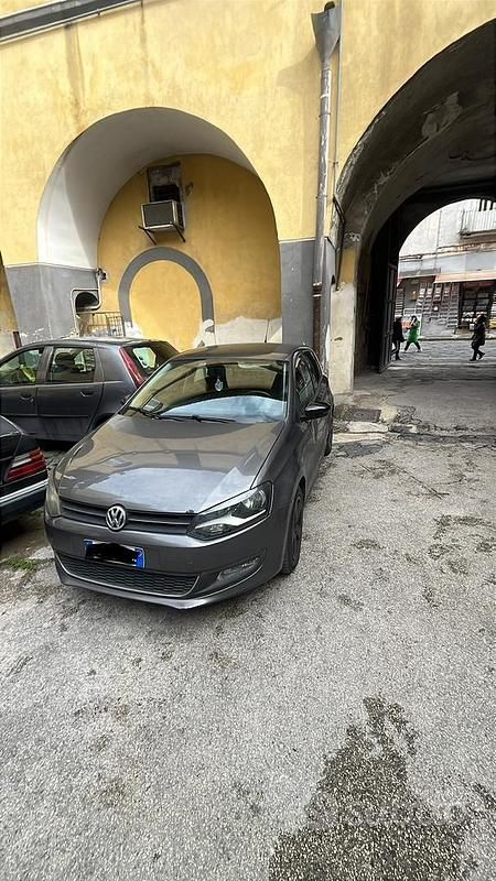 Usata VW Polo 69 CV (50 kW) 2011 Grigio Utilitaria
