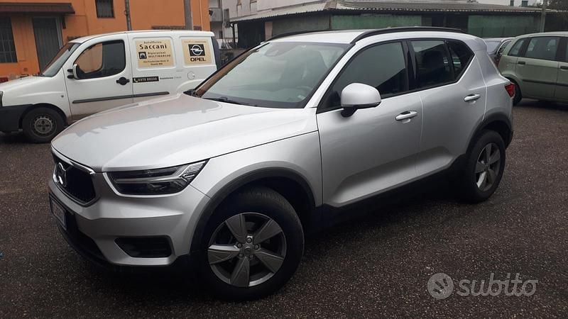 Gebraucht Volvo XC40 150 PS (110 kW) 2018 Grau SUV