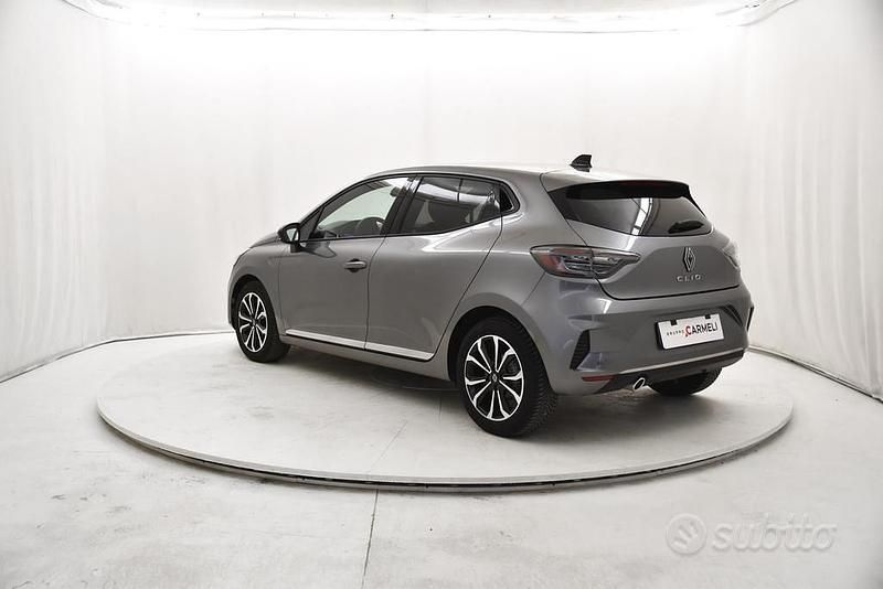 Usata Renault Clio V Techno 91 CV (66 kW) 2025 Grigio Berlina