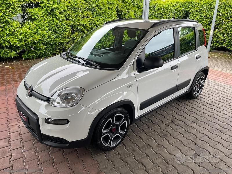 Usata Fiat Panda City Life 70 CV (51 kW) 2021 Bianco Utilitaria