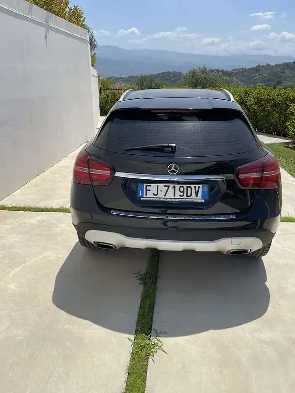 Usata Mercedes GLA220 Executive 177 CV (130 kW) 2017 Nero SUV