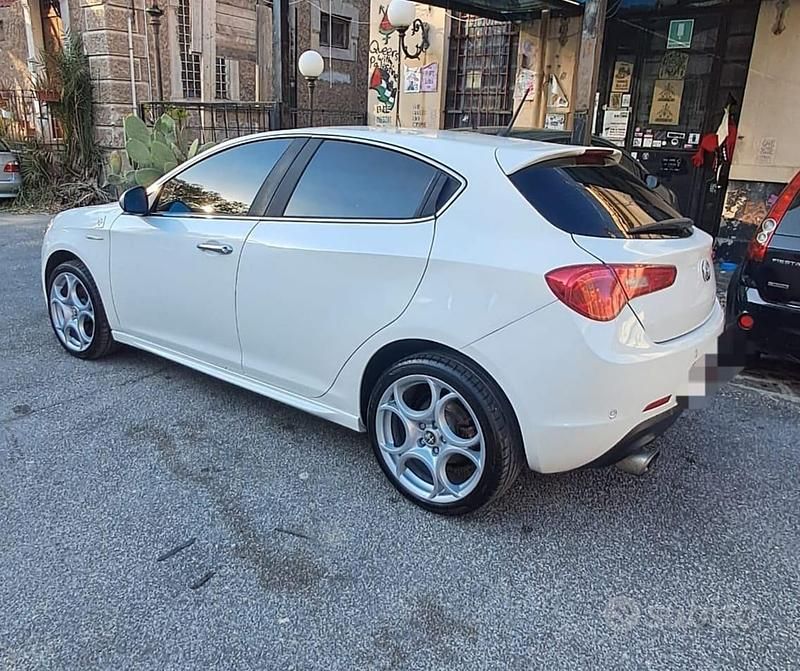 Usata Alfa Romeo Giulietta 170 CV (125 kW) 2013 Bianco Utilitaria