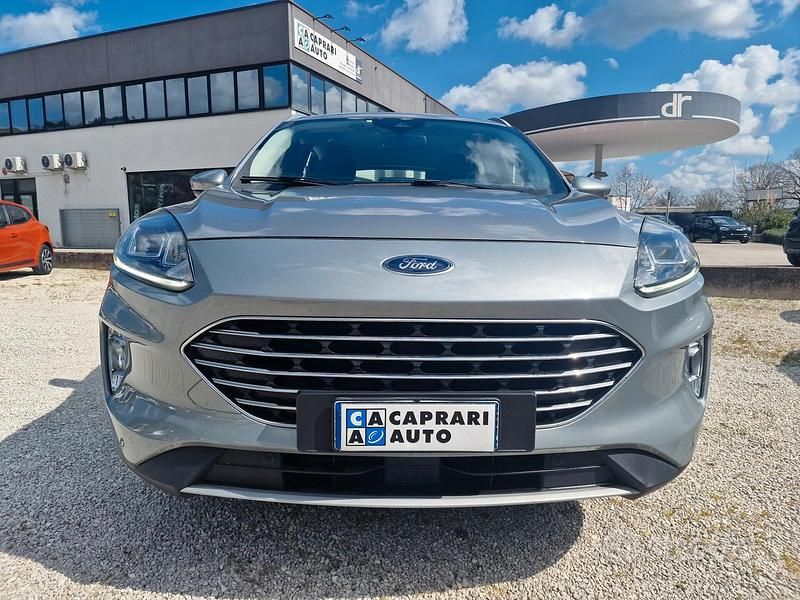 Usata Ford Kuga Titanium 120 CV (88 kW) 2022 Grigio SUV