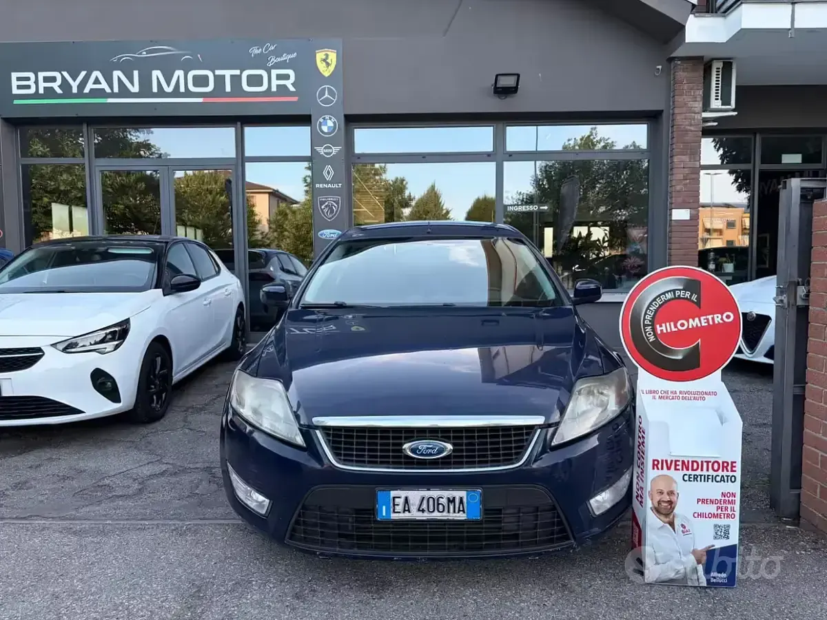 Usata Ford Mondeo Titanium 140 CV (102 kW) 2010 Blu Station wagon