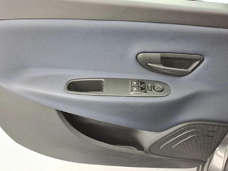 Usata Lancia Ypsilon 70 CV (51 kW) 2024 Grigio Utilitaria