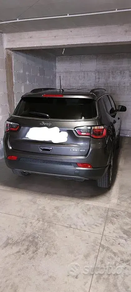 Usata Jeep Compass 120 CV (88 kW) 2018 Grigio SUV