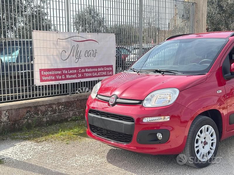 Rosso Usata 2013 Fiat Panda Lounge Due volumi | 6990 € (Cara) - Immagine 1/4
