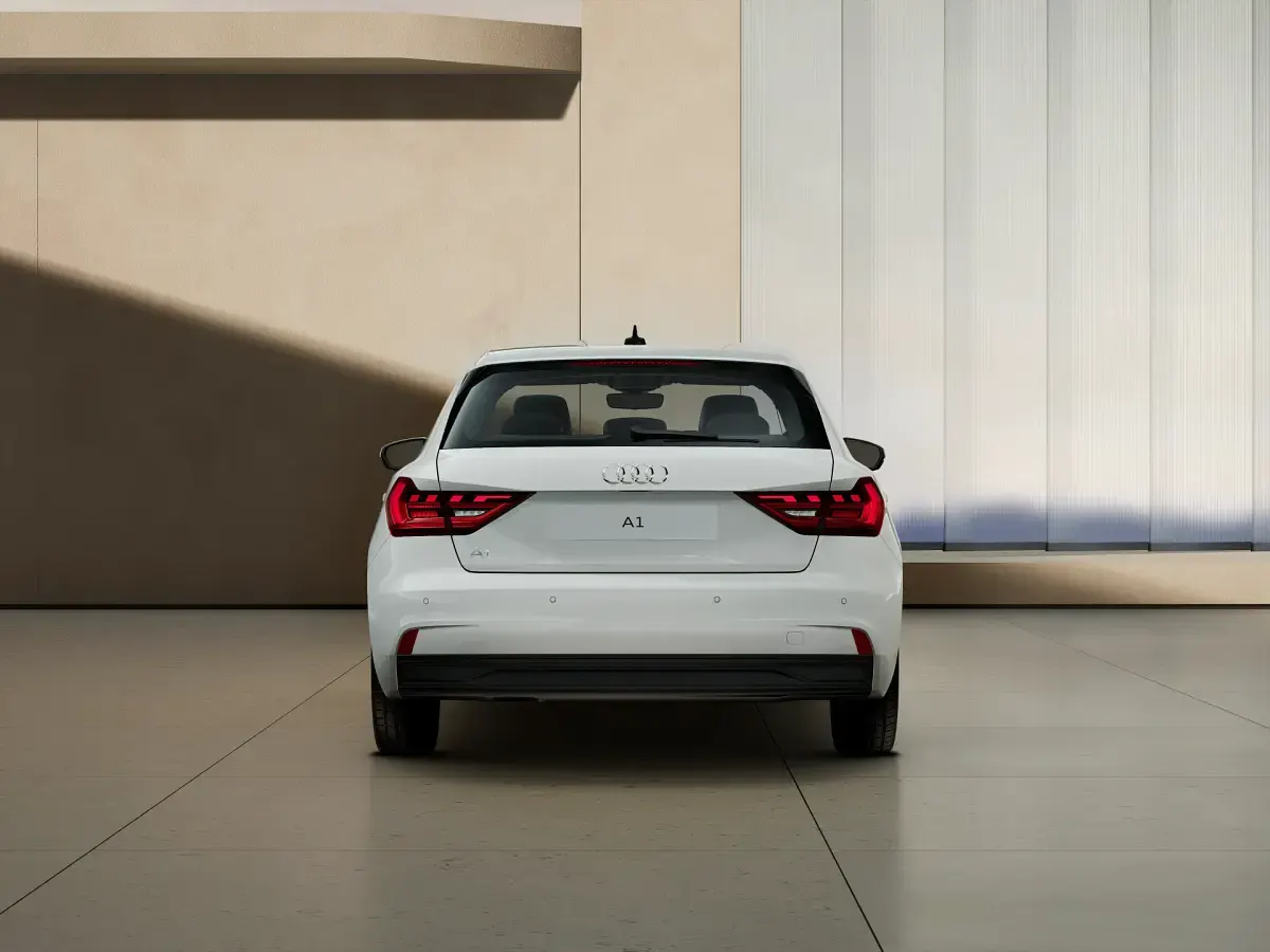 Nuova Audi A1 Business 116 CV (85 kW) 2026 Bianco cortina SUV