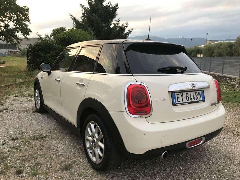Usata Mini Cooper D Business 116 CV (85 kW) 2016 Utilitaria