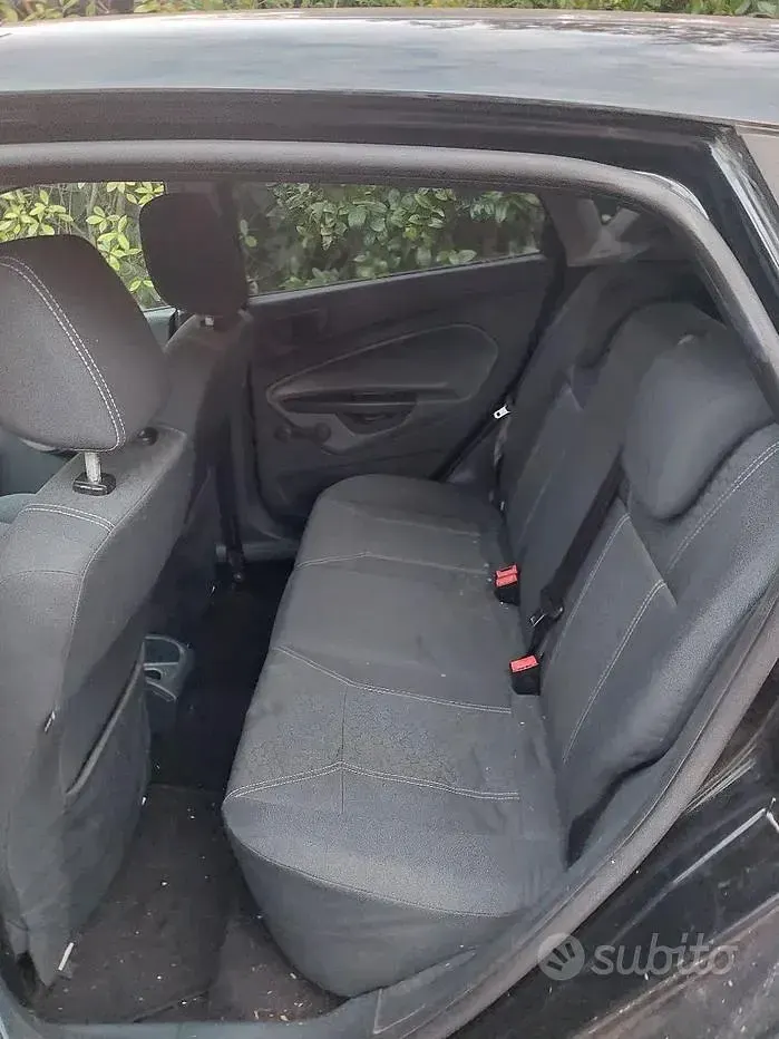 Usata Ford Fiesta 97 CV (71 kW) 2010 Berlina