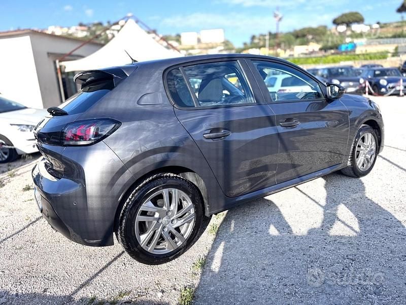 Usata Peugeot 208 Active 75 CV (55 kW) 2019 Grigio Utilitaria