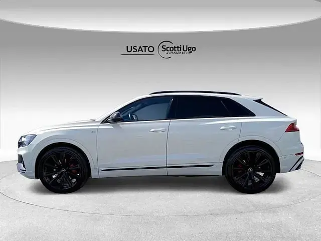 Usata Audi Q8 Sport 286 CV (210 kW) 2022 Bianco carrara SUV