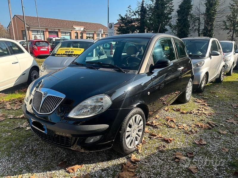 Nero Usata 2007 Lancia Ypsilon Due volumi | 3450 € (Buon prezzo) - Immagine 1/4