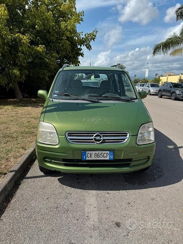 Usata Opel Agila 58 CV (42 kW) 2003 Verde Utilitaria