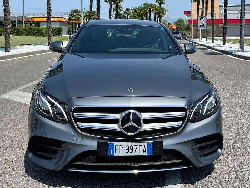 Usata Mercedes E220 Premium 194 CV (142 kW) 2018 Grigio Berlina