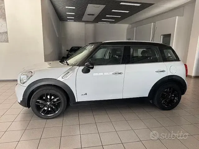 Usata Mini Cooper D Countryman 111 CV (81 kW) 2014 Bianco SUV