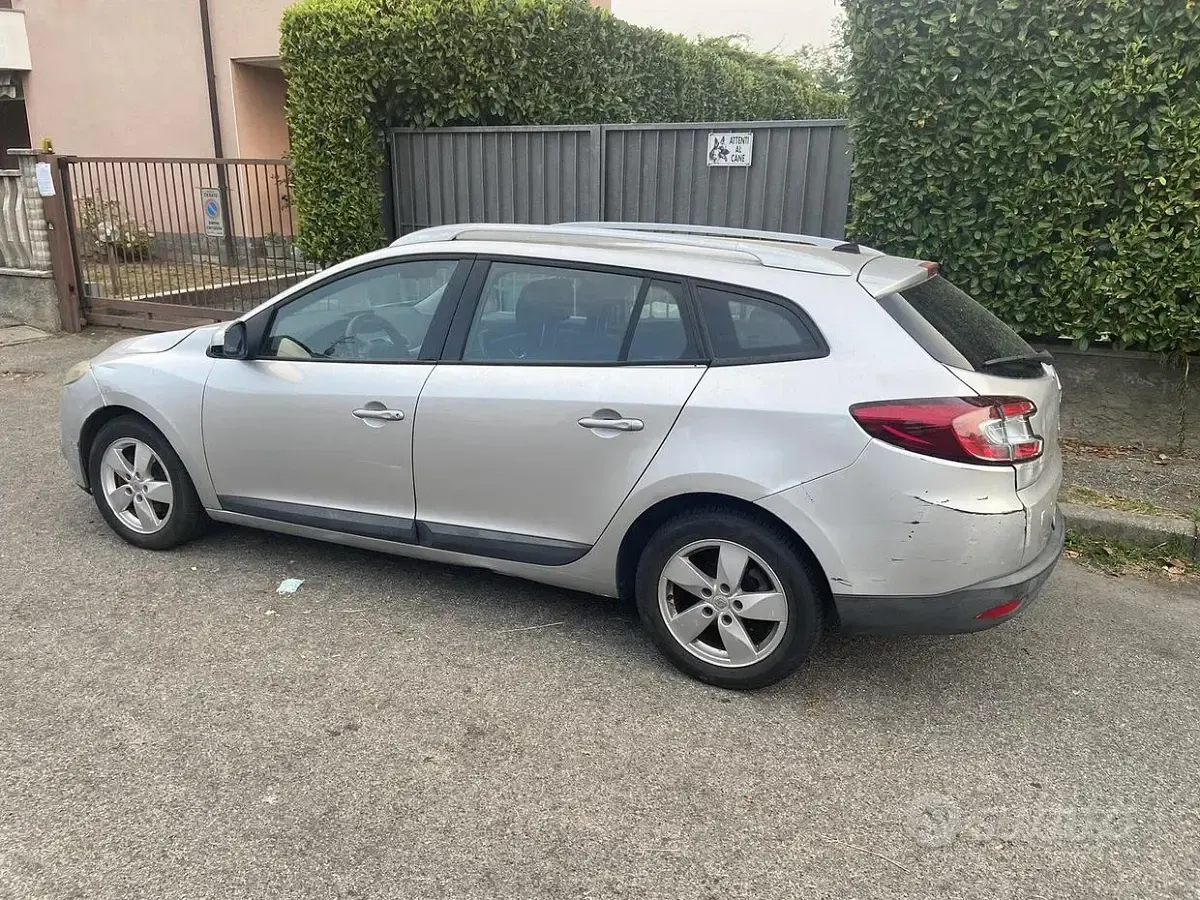 Usata Renault Mégane GrandTour 110 CV (80 kW) 2009 Grigio Station wagon