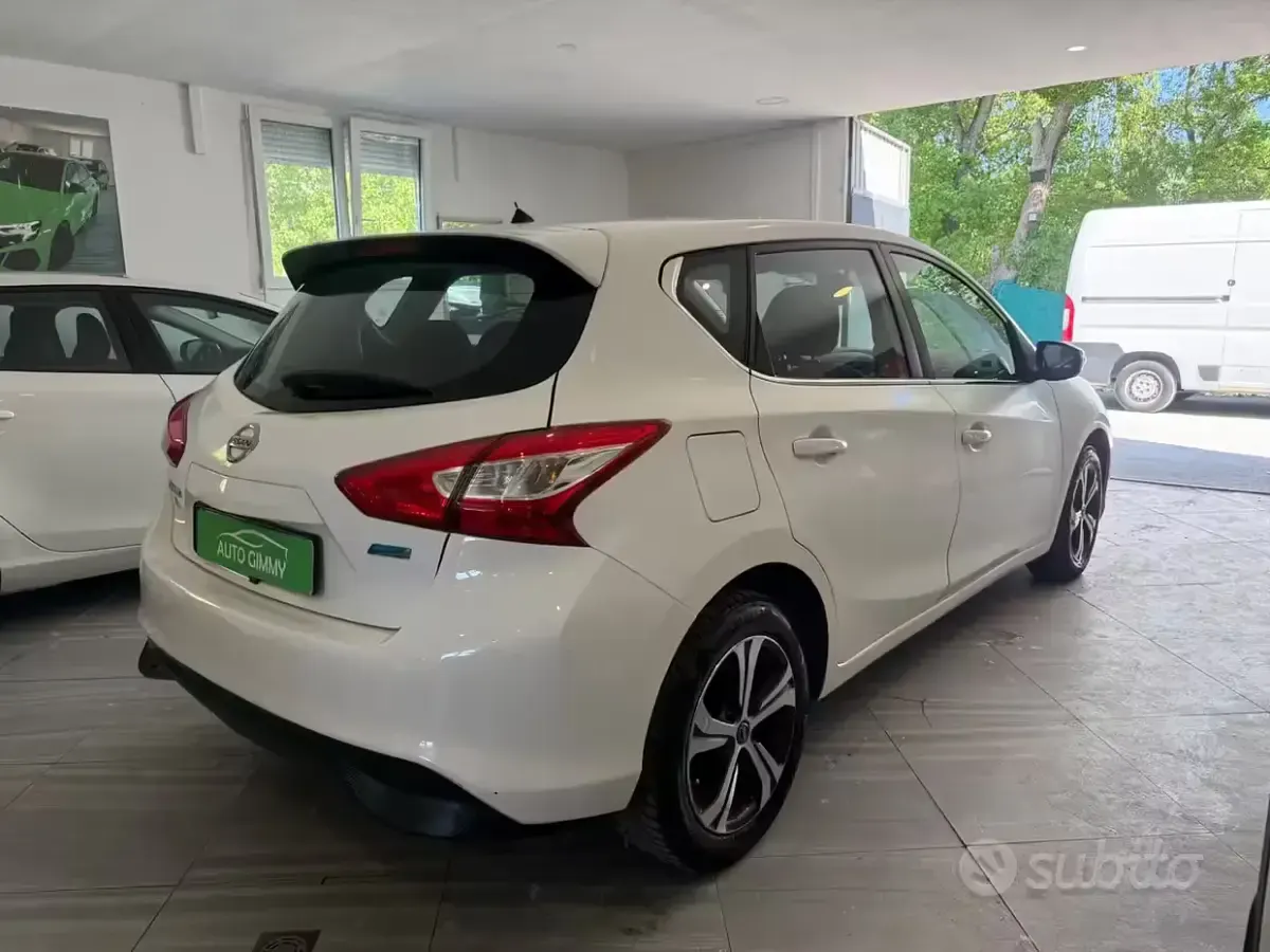Usata Nissan Pulsar 110 CV (80 kW) 2014 Bianco Utilitaria