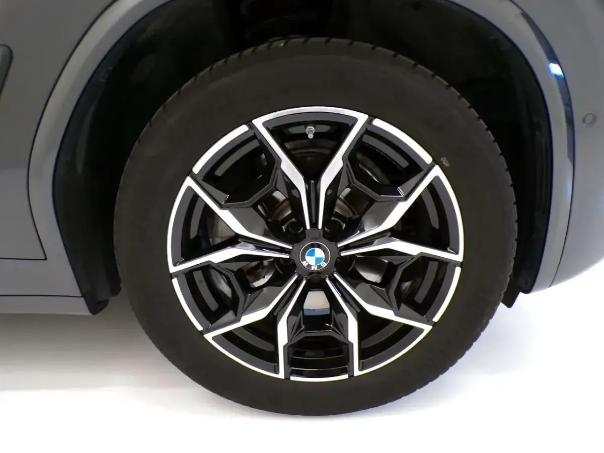 Usata BMW X4 M Sport 190 CV (139 kW) 2024 Grigio metallizzato SUV