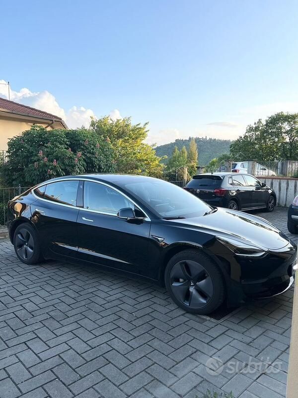 Usata Tesla Model 3 Long Range AWD 366 kW (498 CV) 2020 Nero Berlina