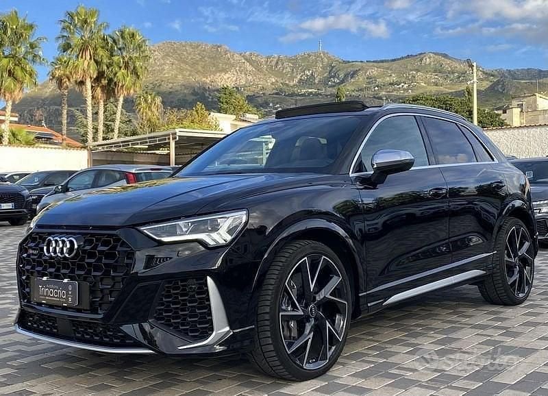 Usata Audi RS Q3 Ambiente 400 CV (294 kW) 2022 Nero SUV