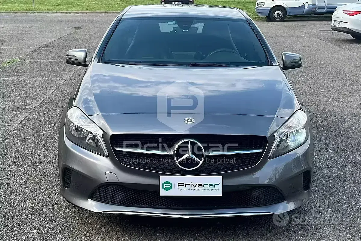 Usata Mercedes A160 90 CV (66 kW) 2018 Grigio Utilitaria