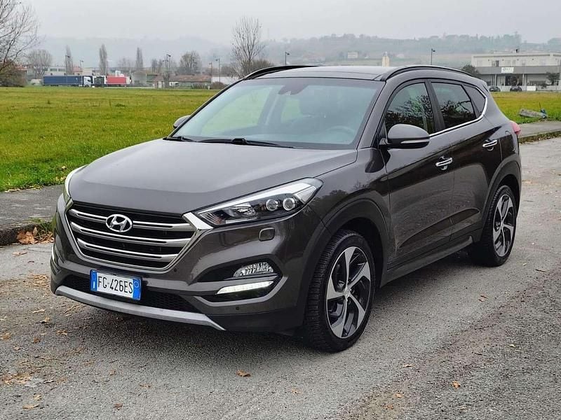 Grigio Usata 2017 Hyundai Tucson Xpossible SUV | 14.800 € (Buon prezzo) - Immagine 1/4