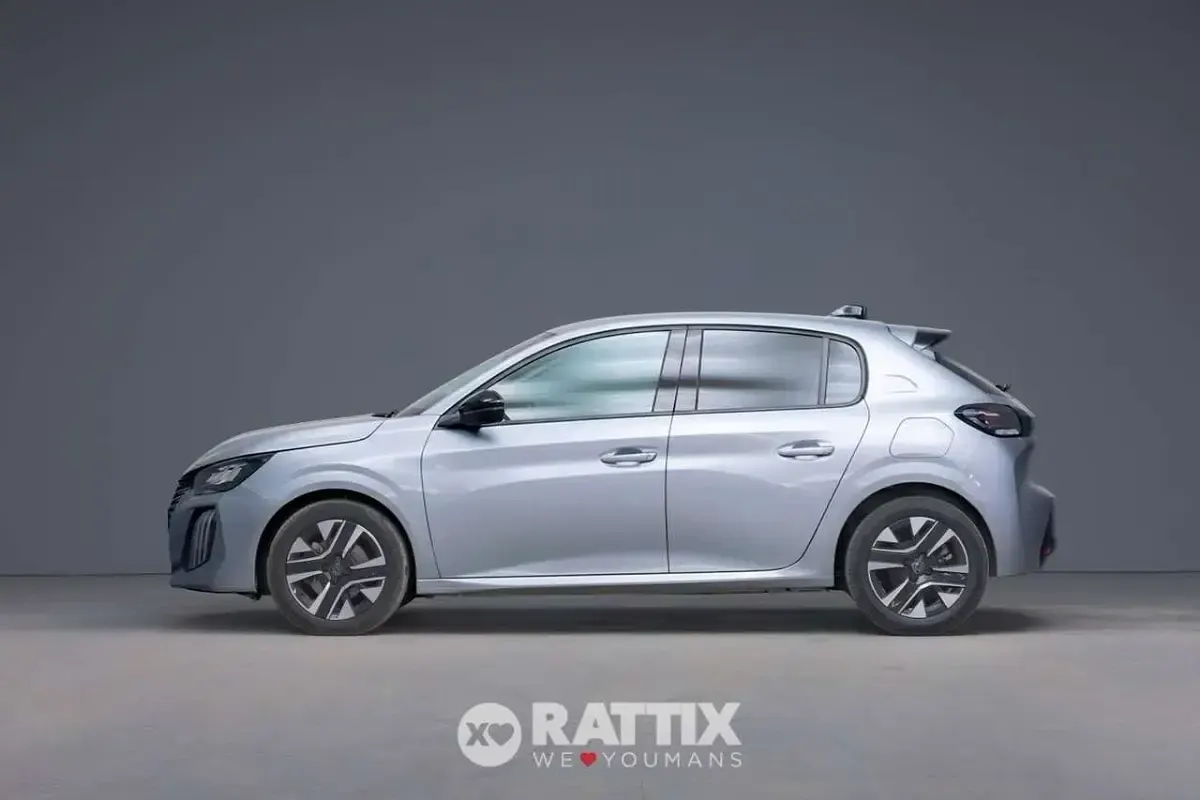 Usado Peugeot 208 Allure 101 CV (74 kW) 2025 Gris Utilitario