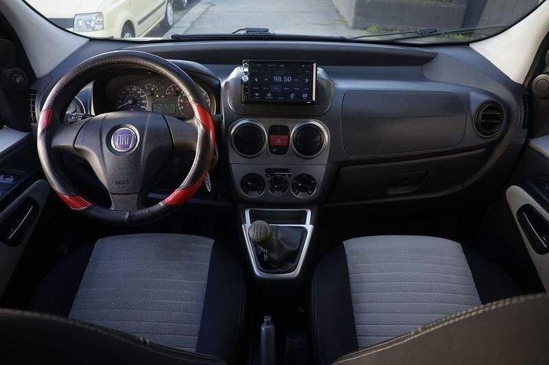 Usata Fiat Qubo Trekking 75 CV (55 kW) 2009 Argento Monovolume