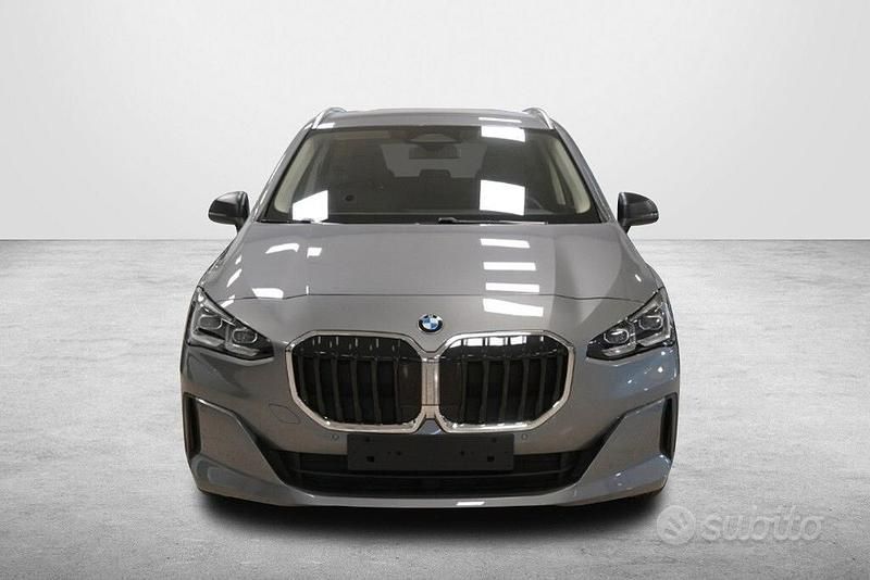 Usata BMW 218 Active Tourer Sport Line 150 CV (110 kW) 2024 Grigio Monovolume