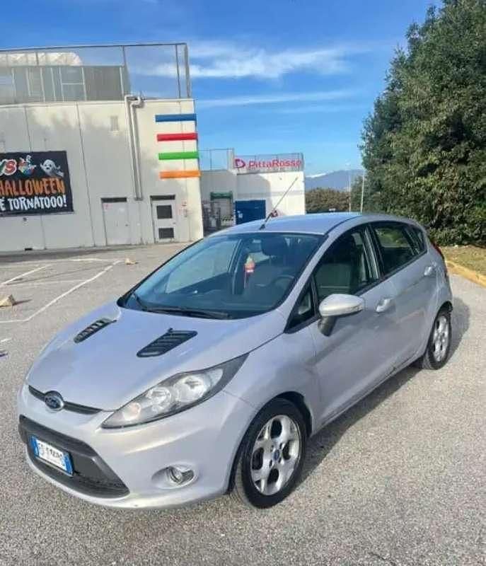 Usata Ford Fiesta Trend 76 CV (55 kW) 2012 Utilitaria