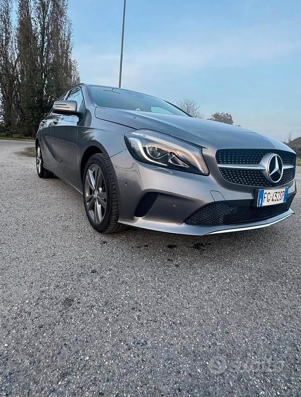 Usata 2016 Mercedes A200 Premium Berlina | 15.500 € (Super prezzo) - Immagine 1/4