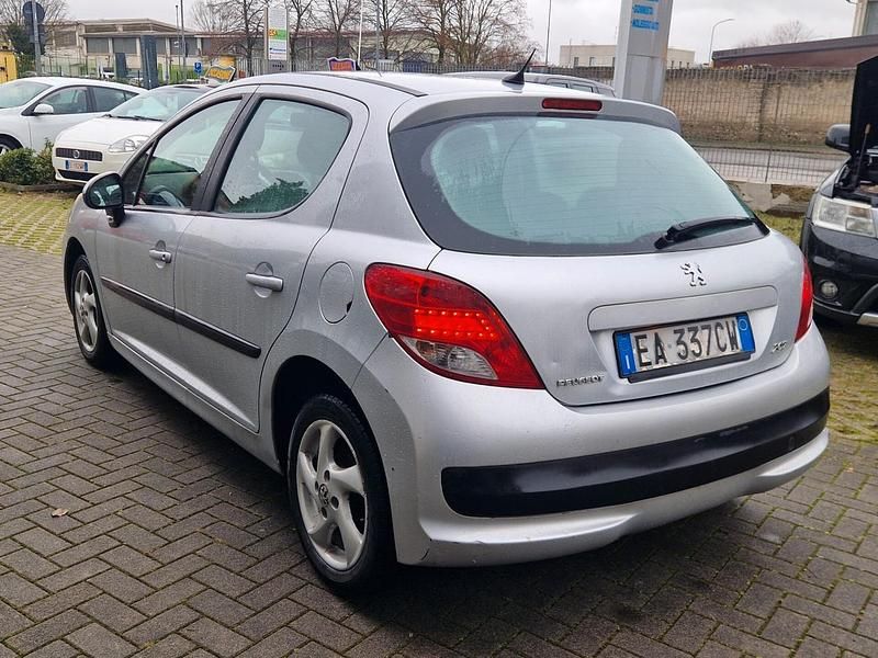 Usata Peugeot 207 73 CV (53 kW) 2010 Grigio Berlina