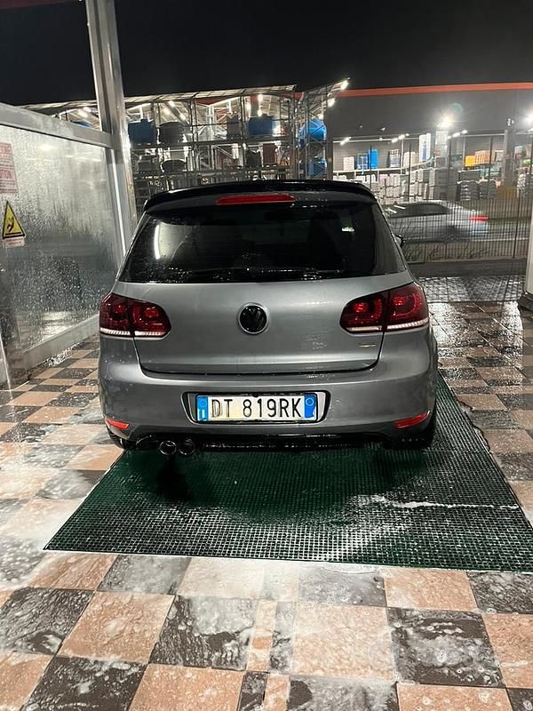Usata VW Golf VI 140 CV (102 kW) 2009 Grigio Utilitaria