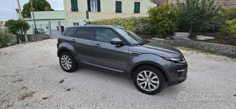 Usata Land Rover Range Rover evoque 150 CV (110 kW) 2017 Grigio SUV