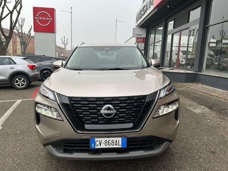 Usata Nissan X-Trail 158 CV (116 kW) 2024 Argento SUV