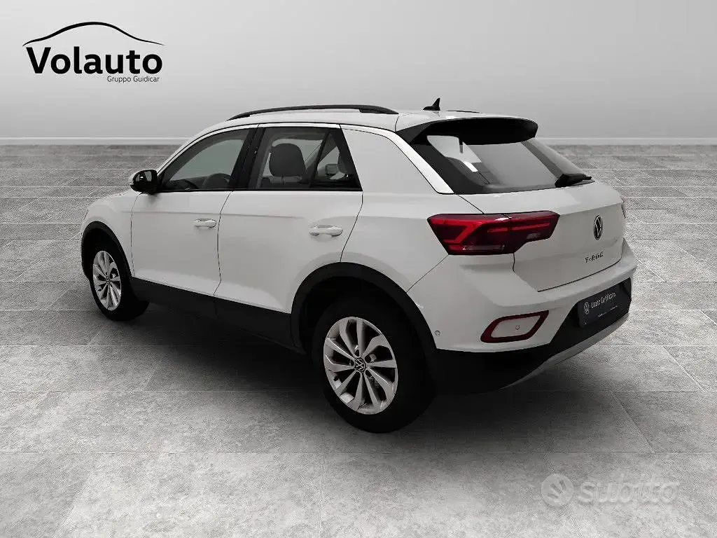 Usata VW T-Roc Life 110 CV (80 kW) 2023 Bianco SUV