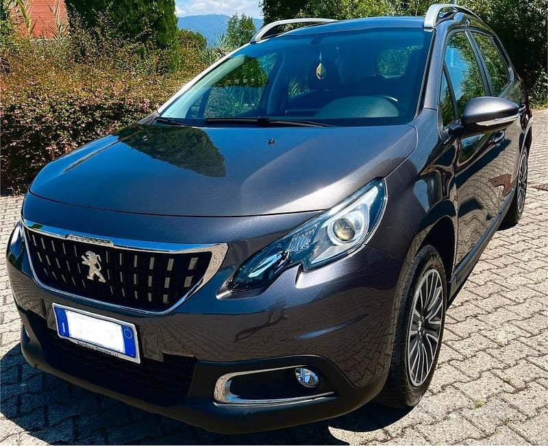 Usata Peugeot 2008 82 CV (60 kW) 2018 Grigio SUV
