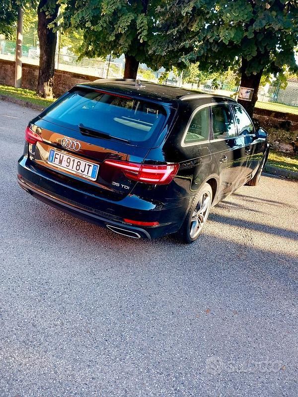 Usata Audi A4 150 CV (110 kW) 2019 Nero Station wagon