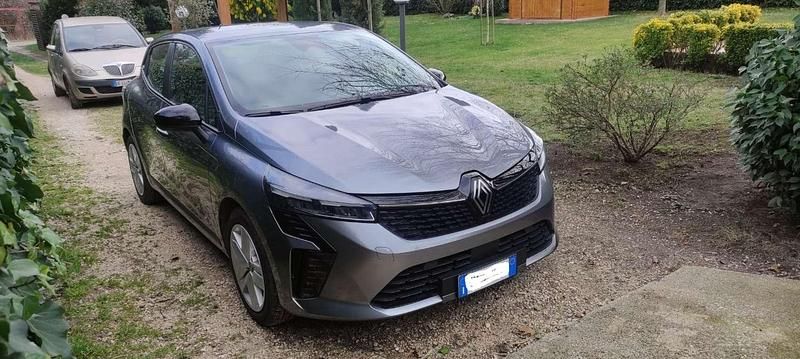 Usata Renault Clio V Evolution 101 CV (74 kW) 2024 Berlina